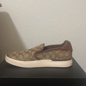 Used like new coach shoes size 9 women fit like size 10